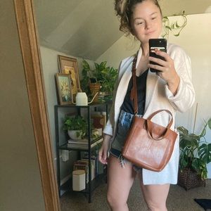 Small transport crossbody